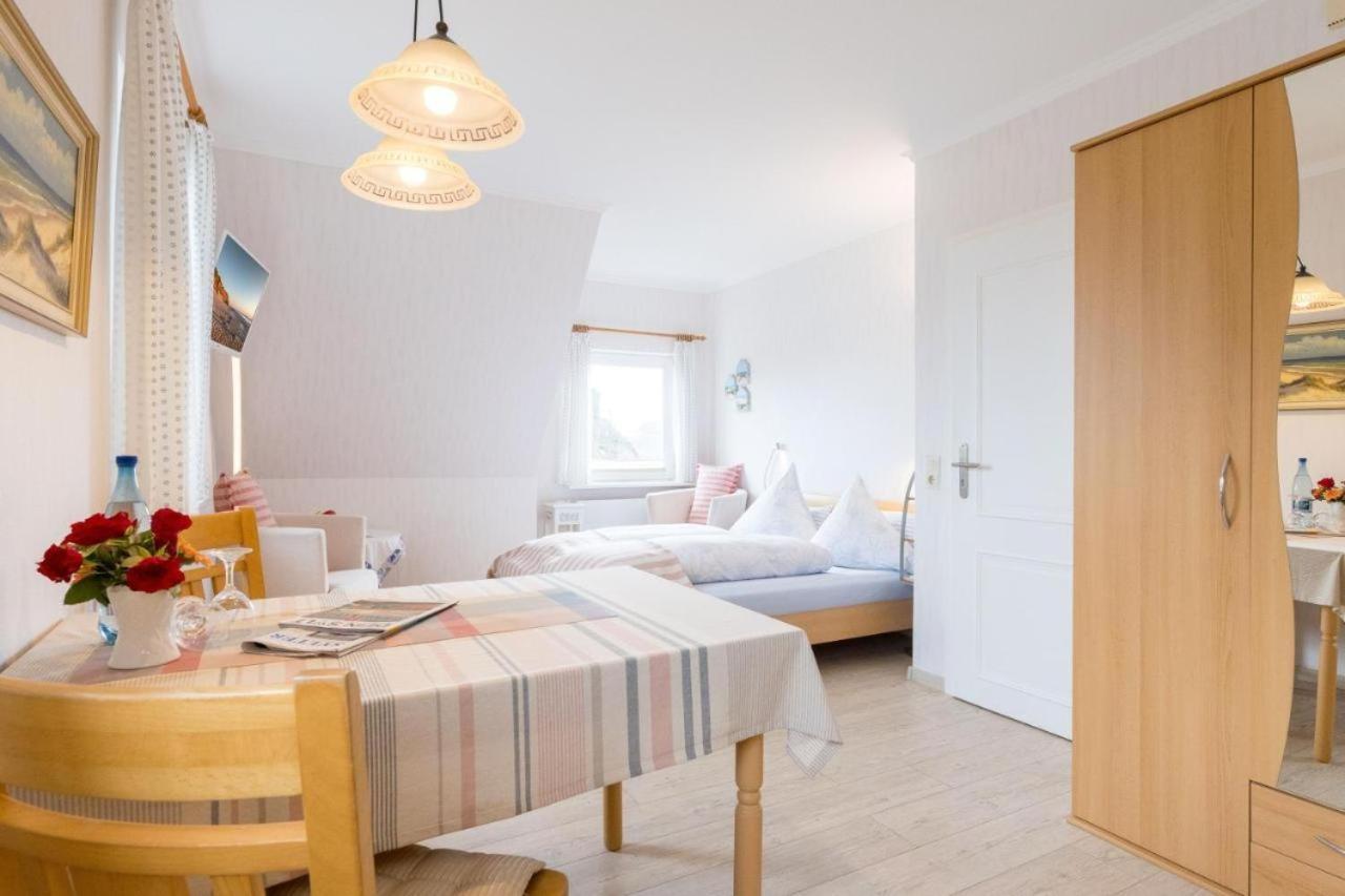 Ferienwohnungen Peters Sylt Exterior foto